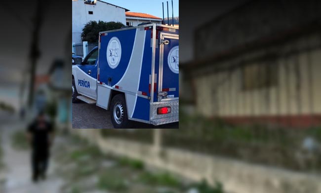 Urgente Corpo em decomposição foi encontrado em casa abandonada na